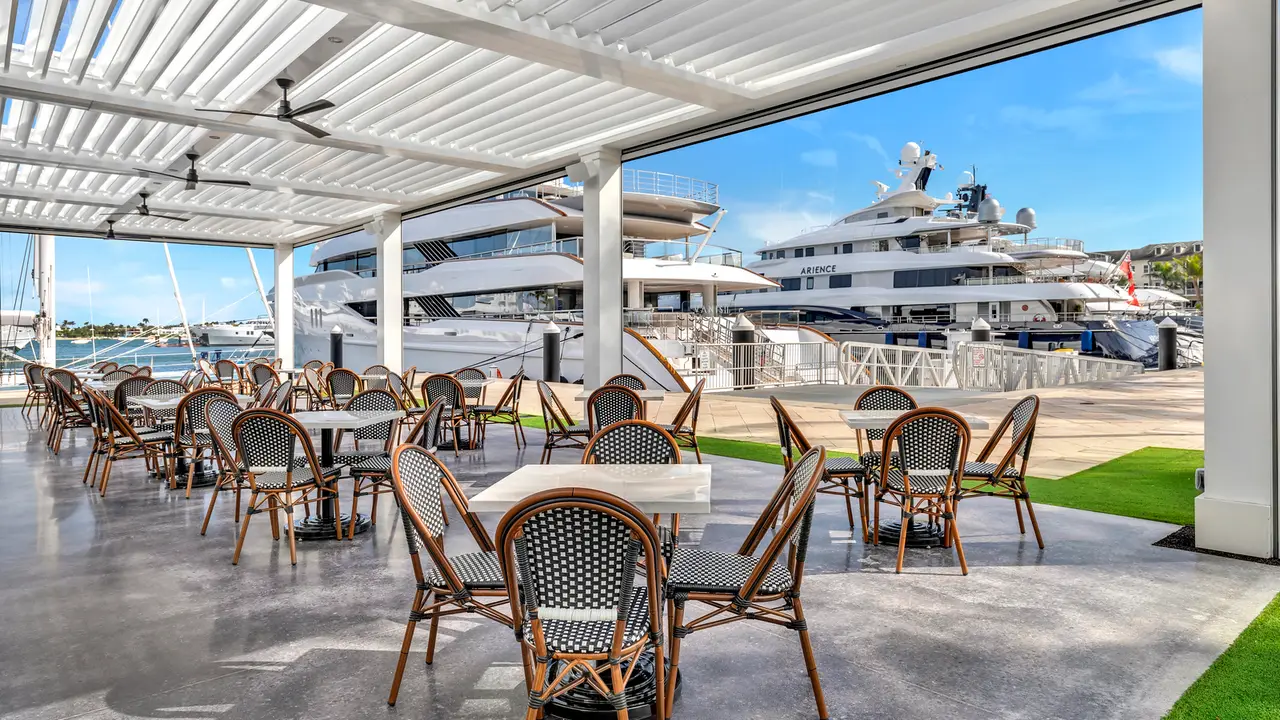 M/Y Cafe, West Palm Beach, FL