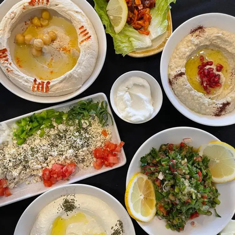 Layali Restaurant Actualizado en 2025, restaurante libanés en
