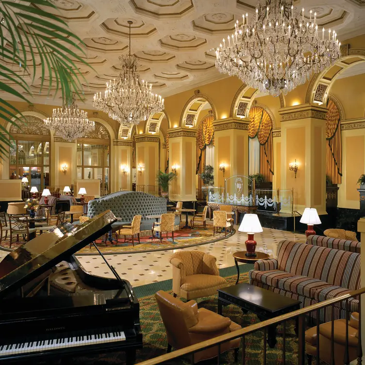 The lobby of the Omni William Penn - The Terrace Room, Pittsburgh, PA