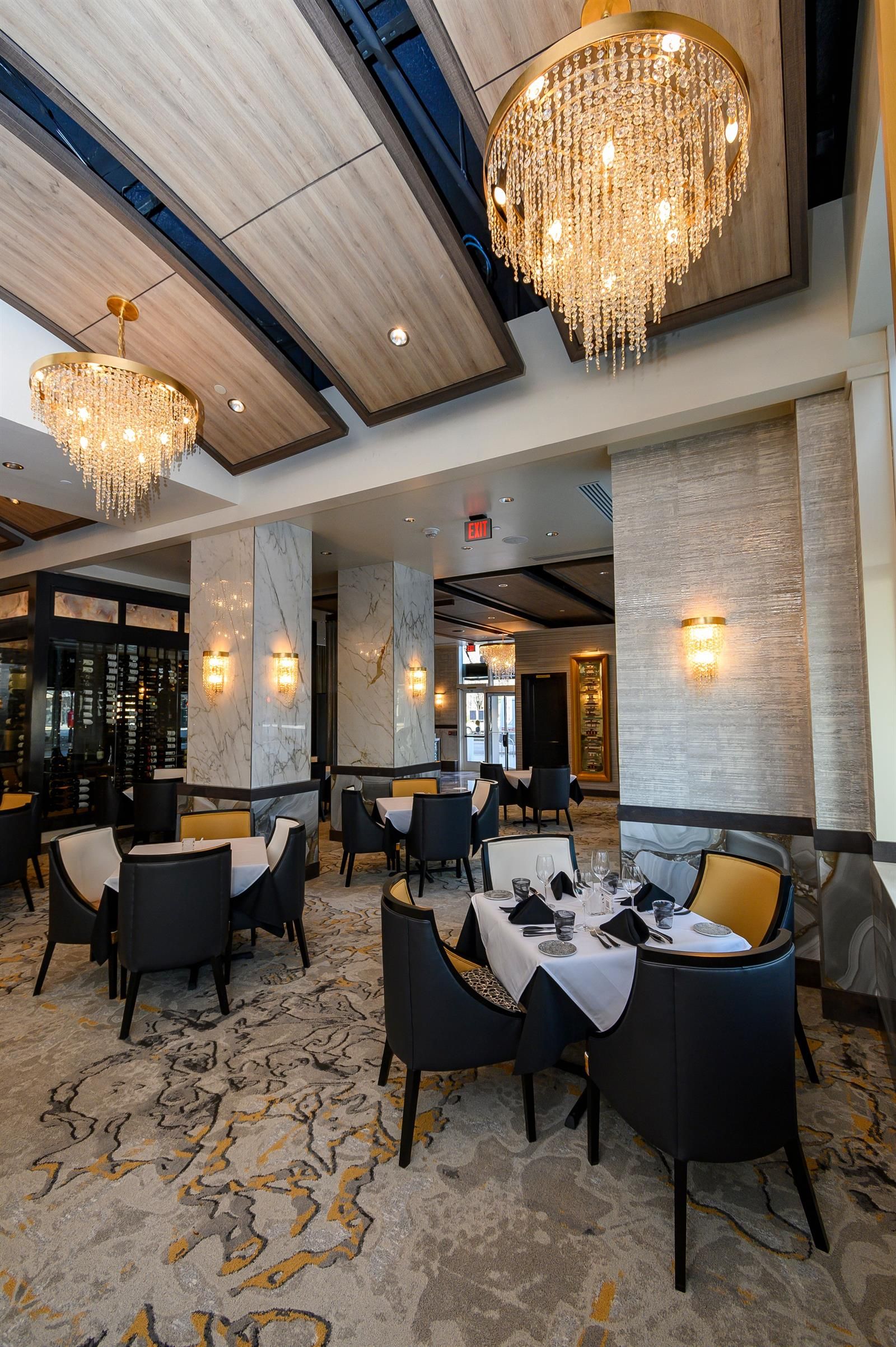 Eddie Merlot's Prime Aged Beef & Seafood - Boston interior