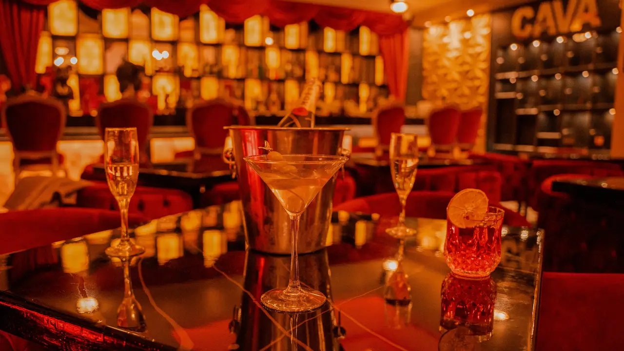 Imagen De Whatsapp -- A Las  Fad - Reina Roja restaurant cabaret and show bar, Ciudad de México, CDMX