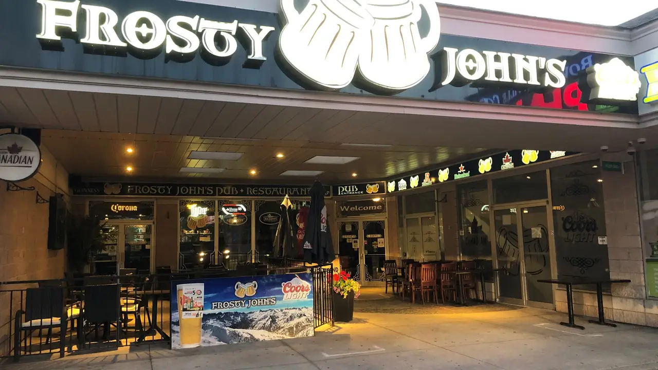 Frosty John's Pub & Restaurant, Bowmanville, ON