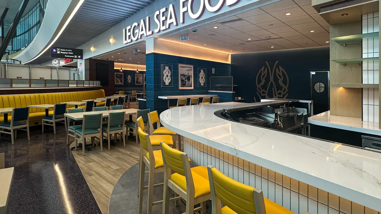 Legal Sea Foods - Legal Sea Foods - Logan Airport Terminal E - 2, Boston, MA