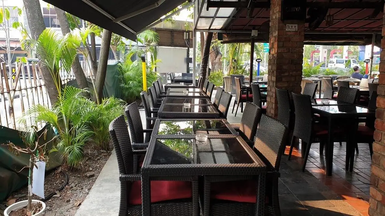 Mel's Place, Singapore, 