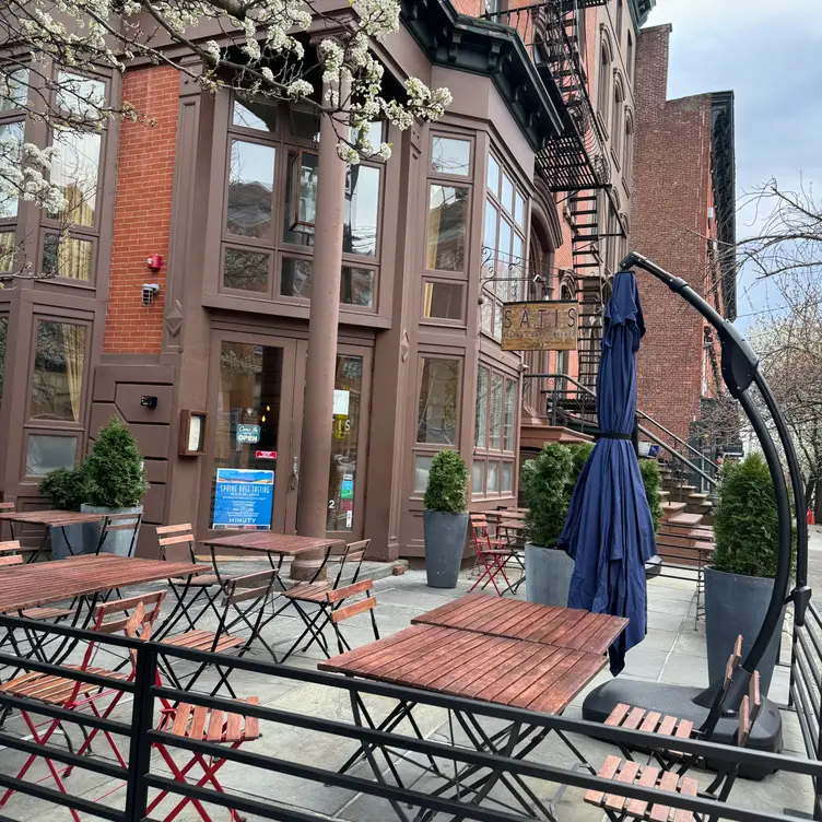 Satis Bistro - Jersey City, Jersey City, NJ