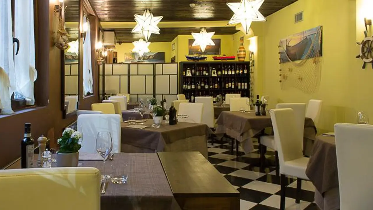 L'Angolo Nascosto, Milan, LO