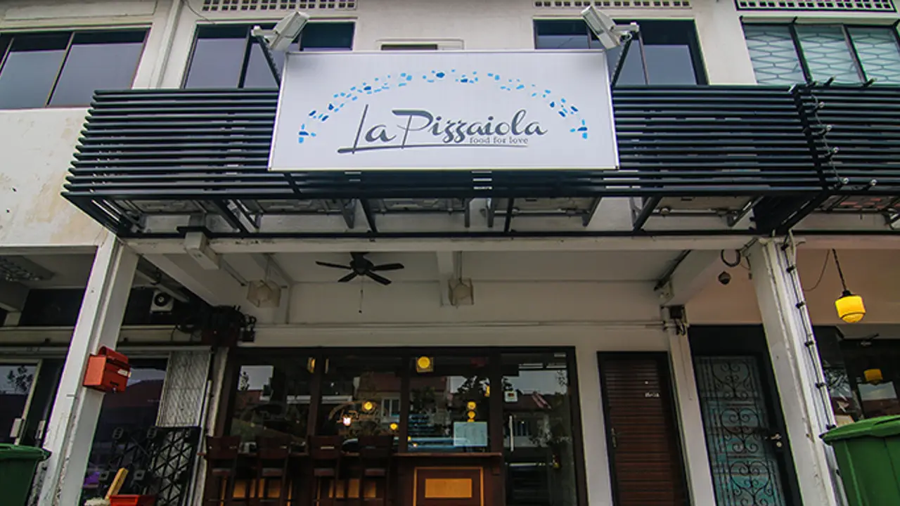 La Pizzaiola - Braddell Height's Estate (Jalan Riang), Singapore, 