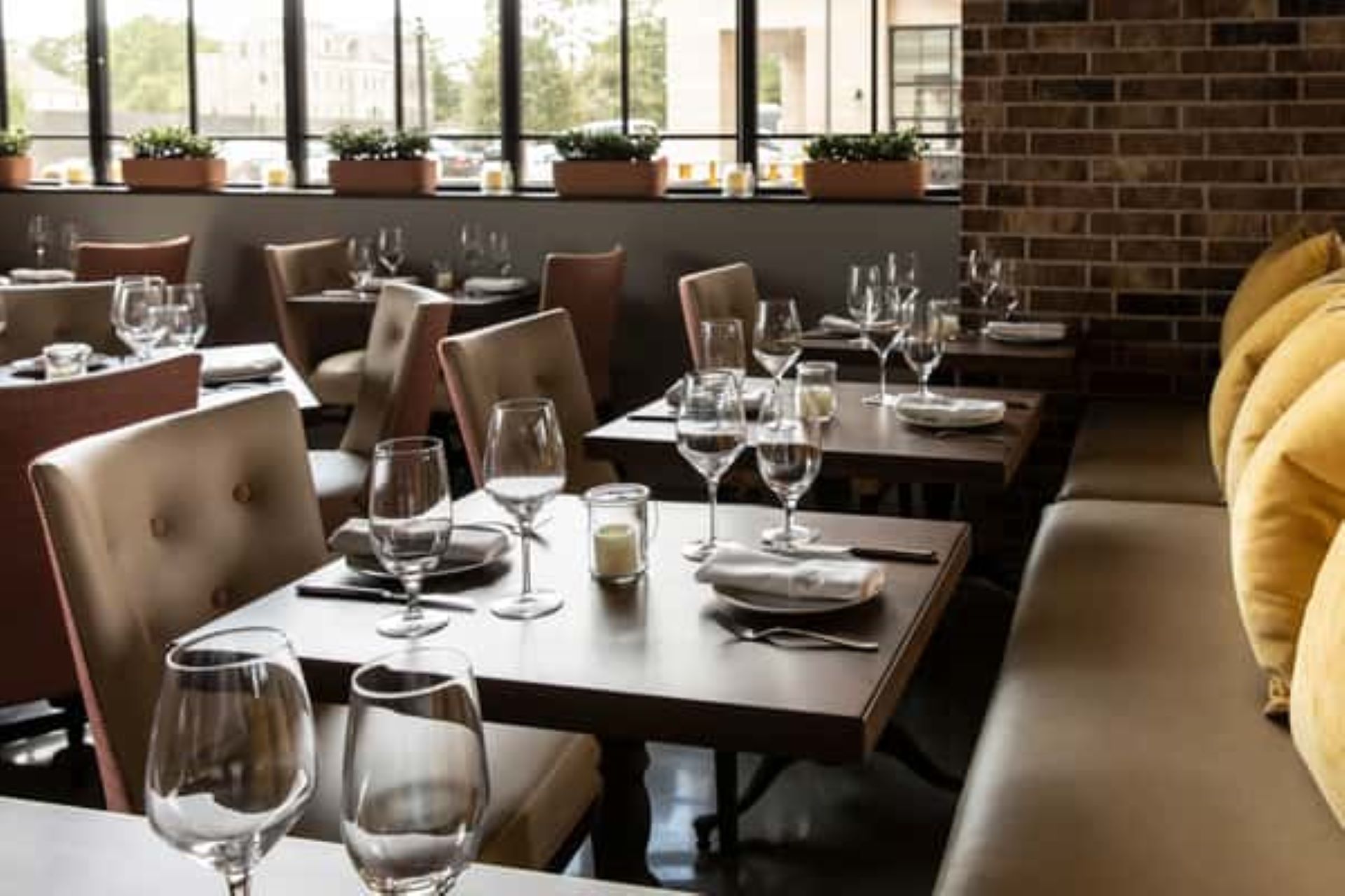 Jonathan's The Rub - East End interior