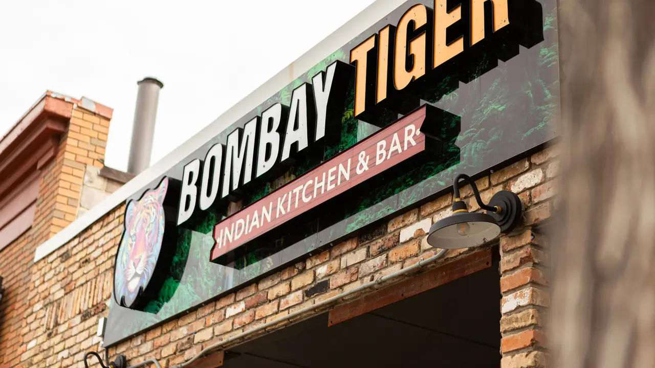 Bombay Tiger, Calgary, AB