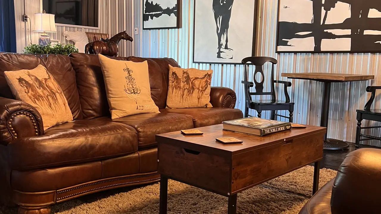 Lounge - The RailRoad House, Westfield, NY