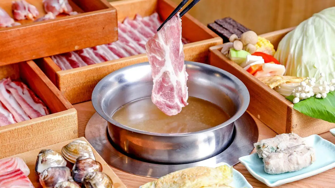 冷藏肉專門 鍋無敵 光復店, Taipei City, TPE