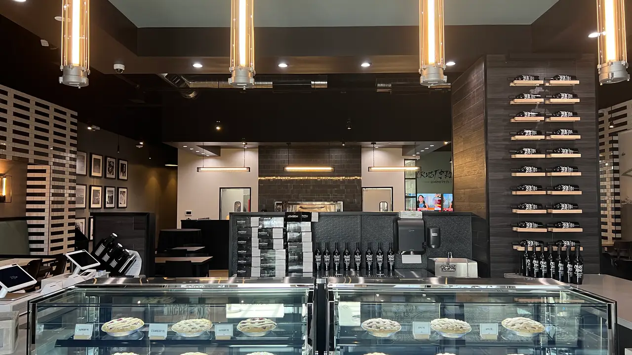 Visit our dining room! - Crust & Roux，NVLas Vegas