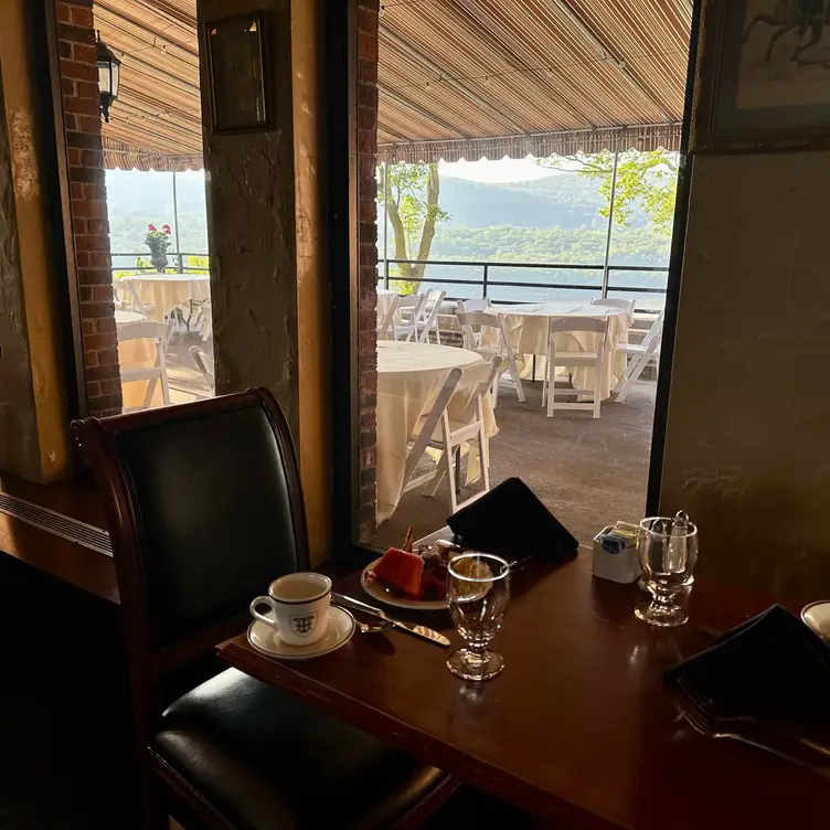 MacArthur's Restaurant at The Historic Thayer Hotel, West Point, NY