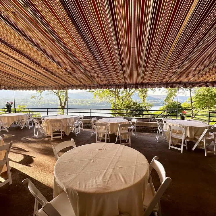 MacArthur's Restaurant at The Historic Thayer Hotel, West Point, NY