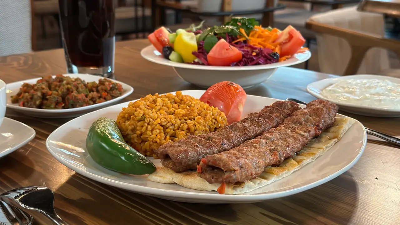 Aladdin Kitchen and Market, Des Plaines, IL