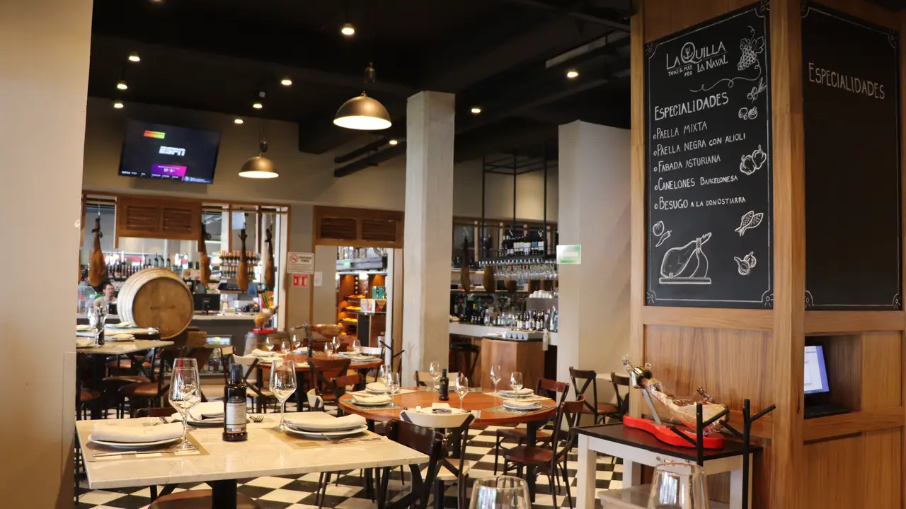 Restaurante de comida española.  Expertos en vinos - La Quilla - Condesa, Ciudad de México, CDMX