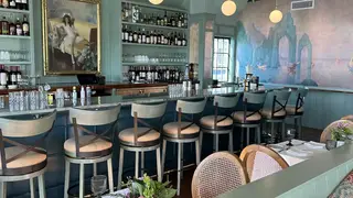 Een foto van restaurant Flora at Gardiner House - Newport