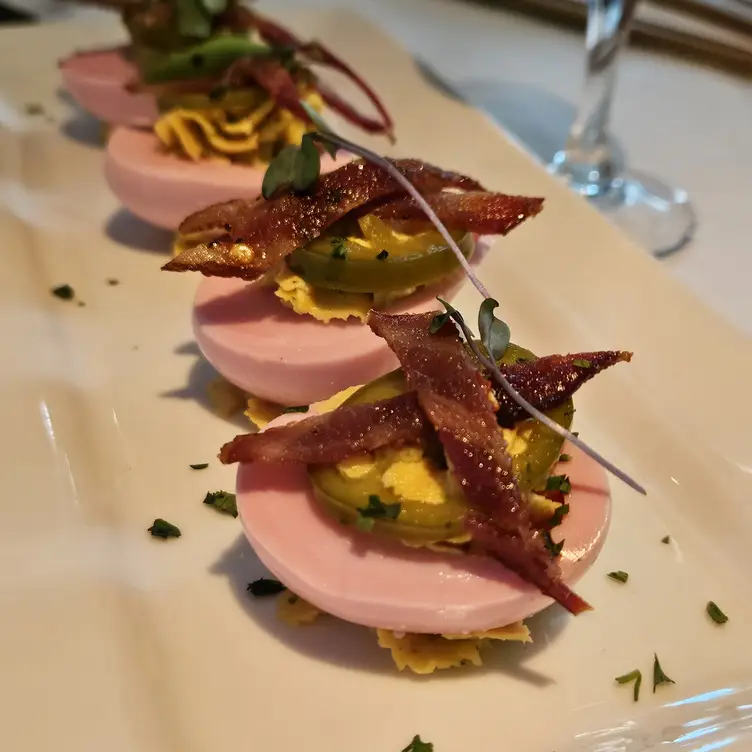 MADE, Sarasota, FL