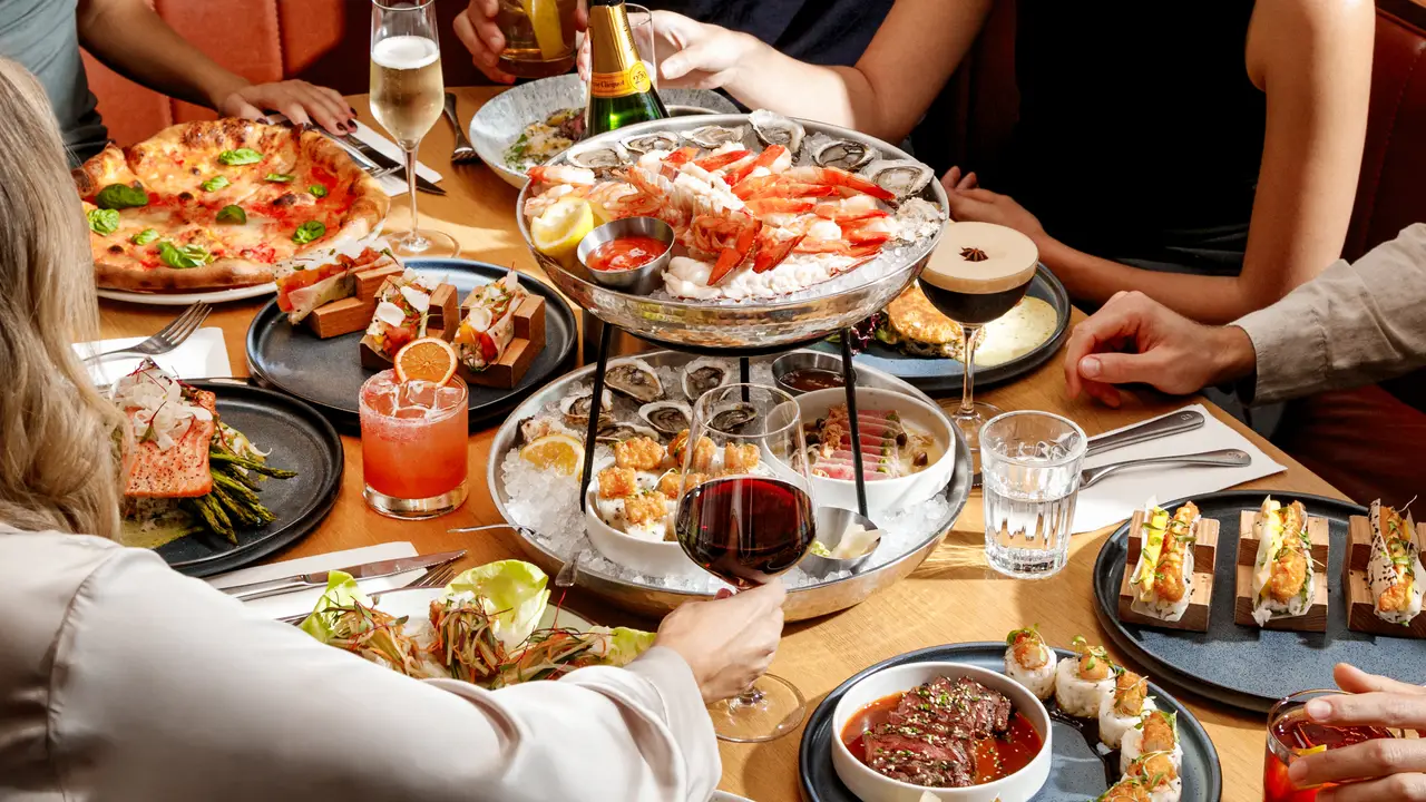 Earls Kitchen + Bar - Banff, Banff, AB