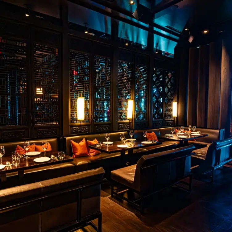 Private Dining Ling Ling West - Hakkasan - Fontainebleau Miami Beach, Miami Beach, FL