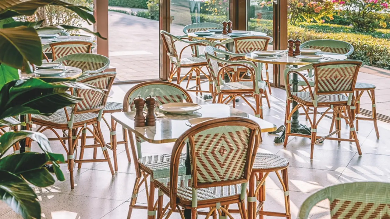 Sal’s Bistro, Dubai, Dubai