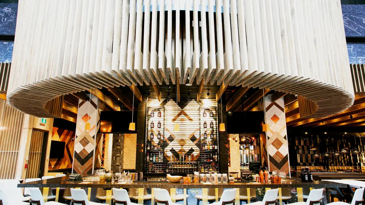 District 102, Drink + Eatery, Edmonton, AB