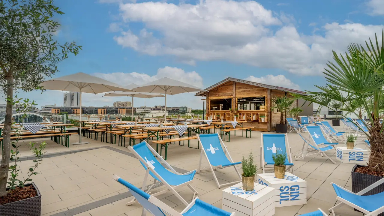 Rooftop View  - Cloud 6 at Munich Marriott Hotel City West, München, BY