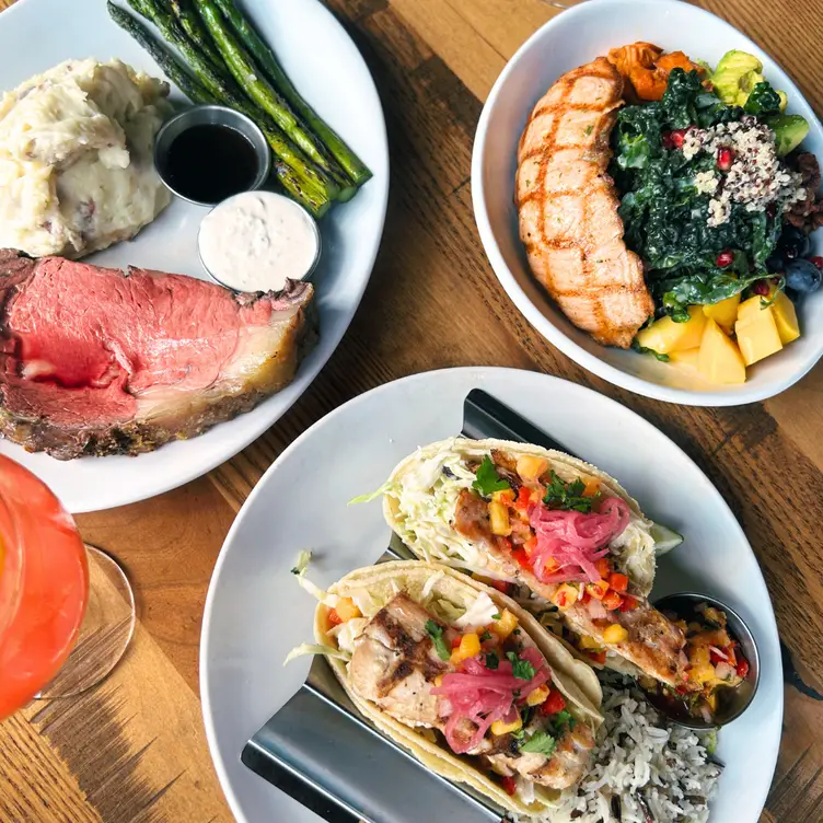 Prime Rib, Fish Tacos - Oswego Grill - Kruse Way, Lake Oswego, OR