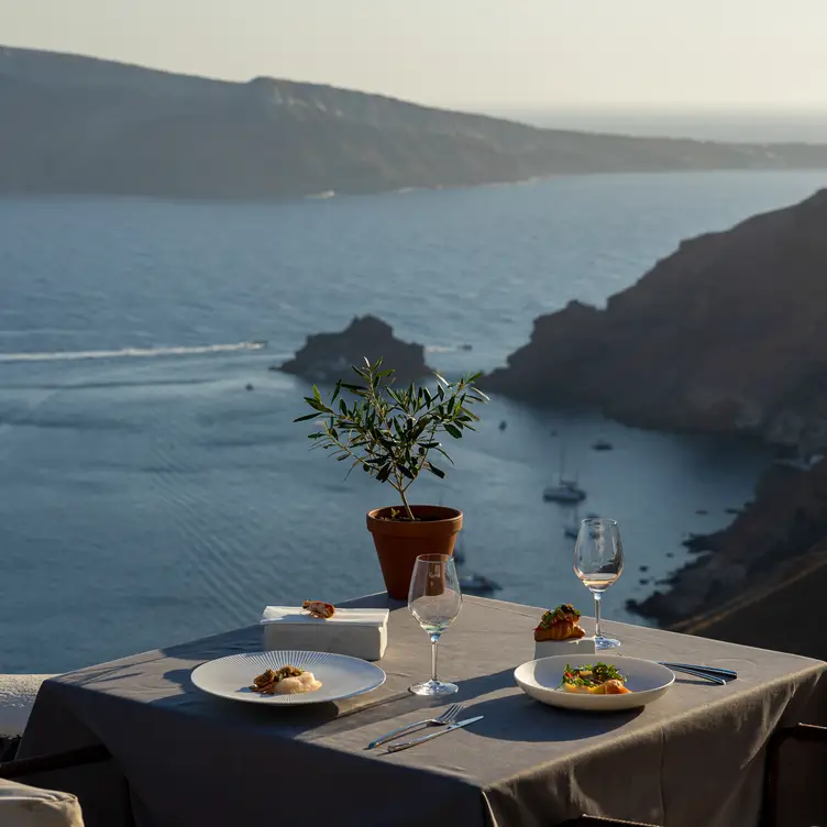 Petra Restaurant, Oia, Santorini