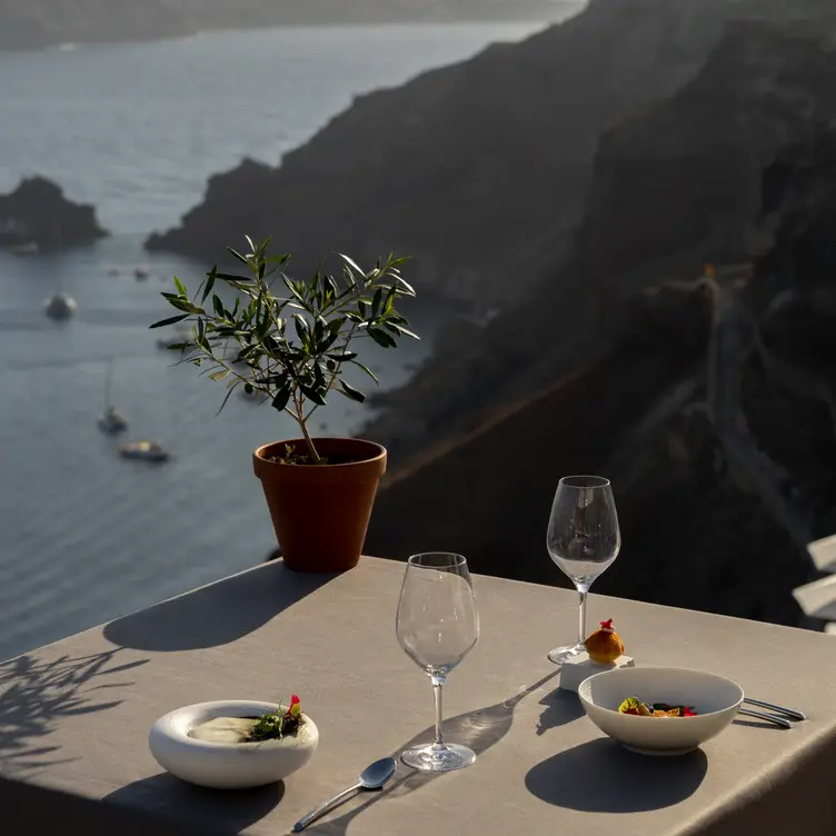 Petra Restaurant, Oia, Santorini