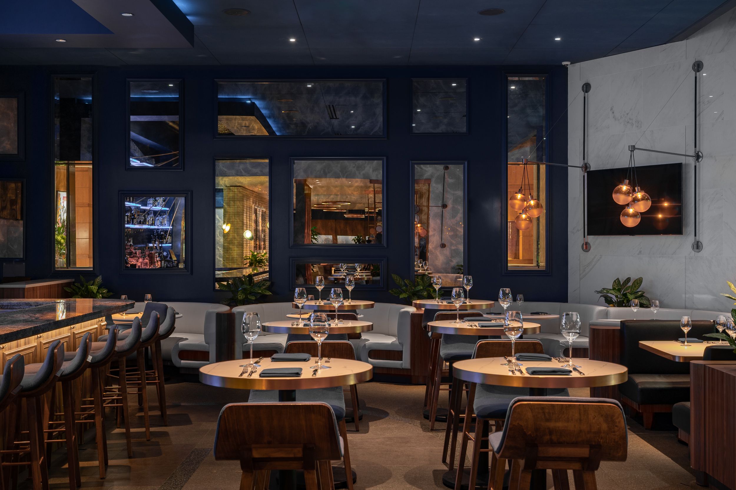 Ramsays Kitchen - Boston interior
