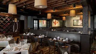 Una foto del restaurante Shoemaker's Grille