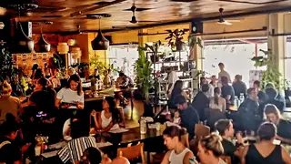 Una foto del restaurante Flora's Temper