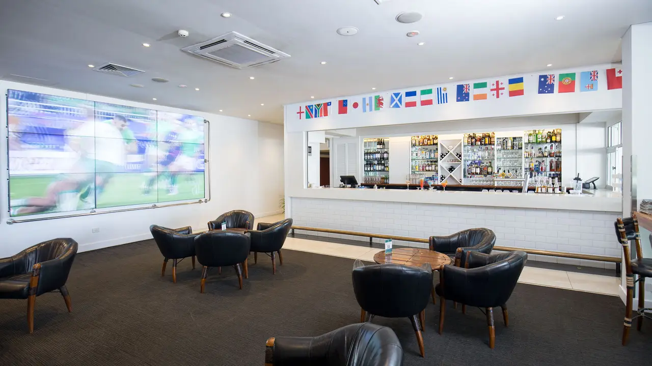 Enjoy curated cocktails in a warm ambience - Tapa Lounge Bar, Suva, Fiji