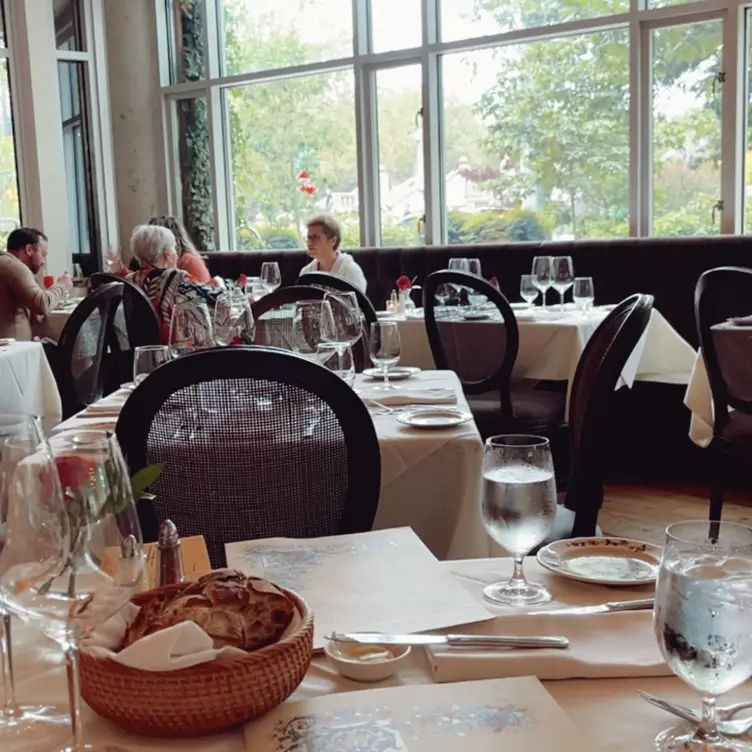 Carmine's - Bellevue, Bellevue, WA