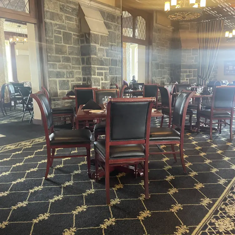 MacArthur's Restaurant at The Historic Thayer Hotel, West Point, NY