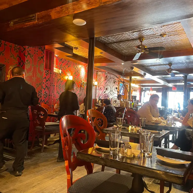 Bodega Spanish Tapas & Lounge, Washington, DC