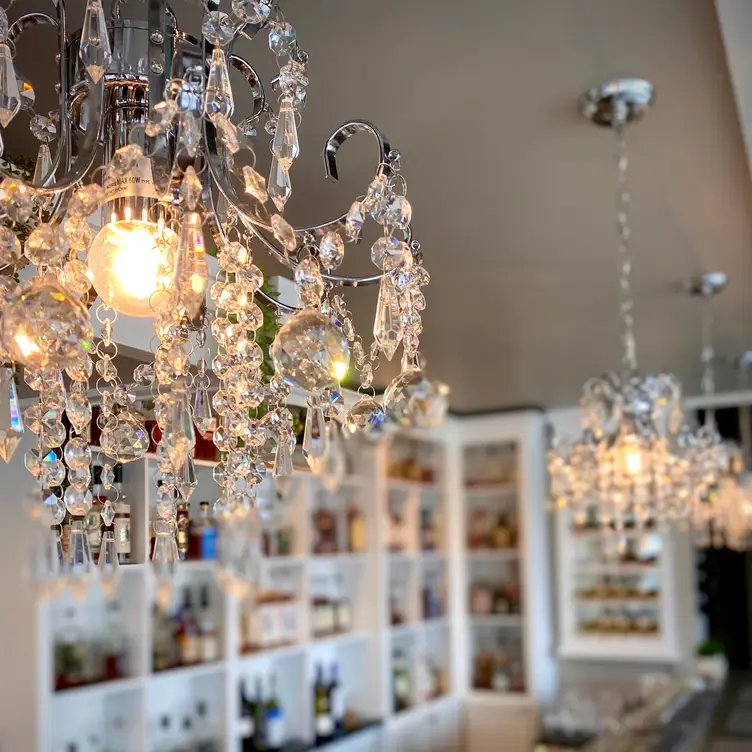 Interior - HopScotch and Vine, Plainfield, IL