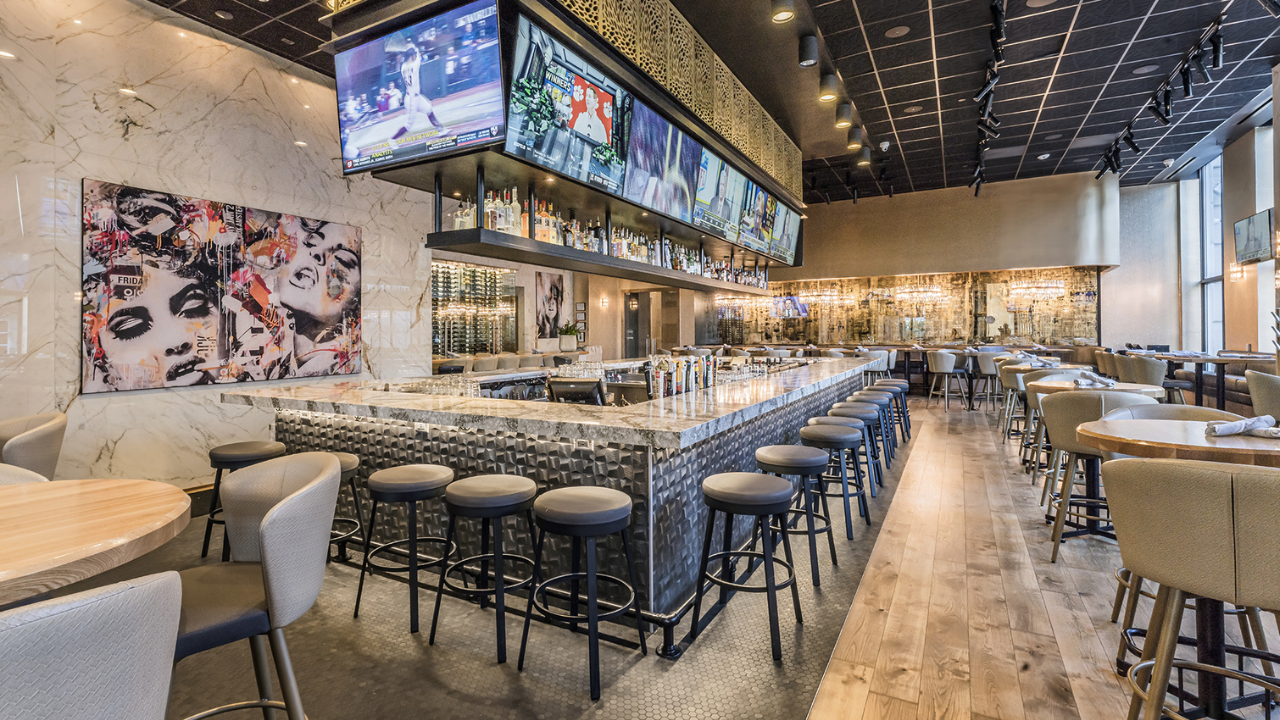 Moxies - Dallas interior