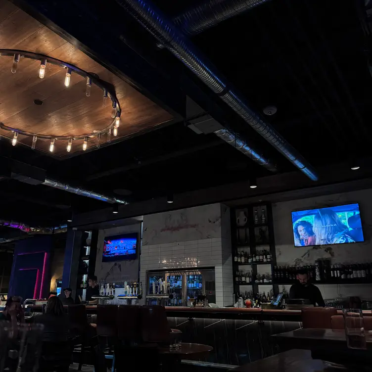 Von's Steakhouse & Oyster Bar, Edmonton, AB