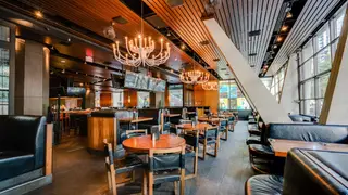 A photo of JOEY Eaton Centre restaurant
