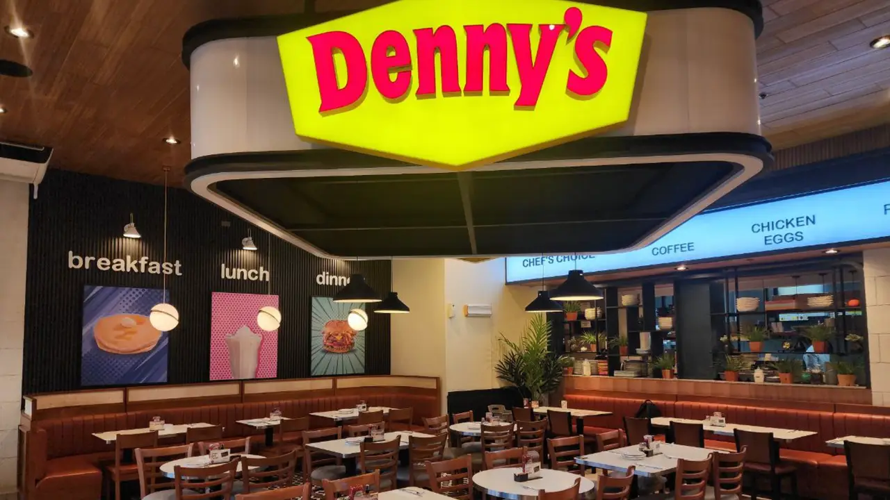 Denny's - Mckinley, Taguig, Metro Manila