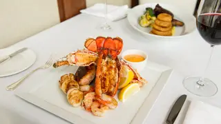 A photo of Arôme – Hilton Lac Leamy restaurant