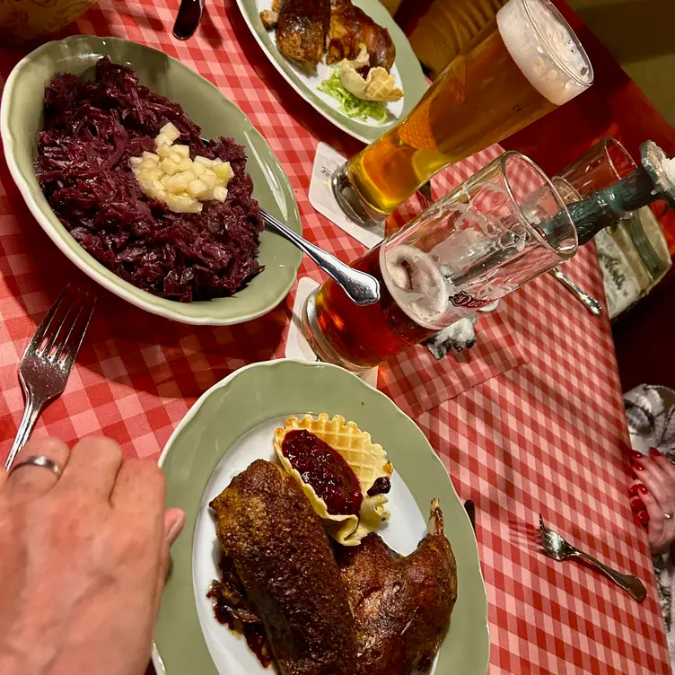 Schweizer Haus, Lehre, NI