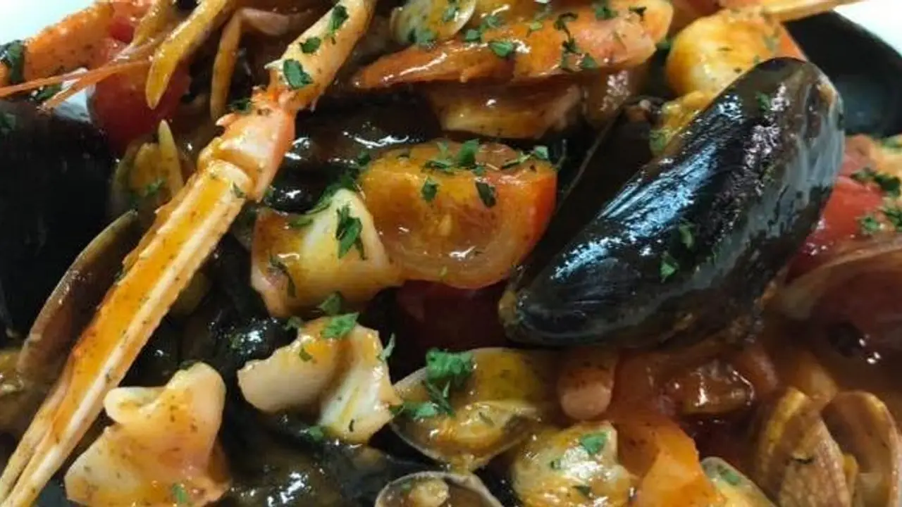 Capogrossi, Fiumicino, LA