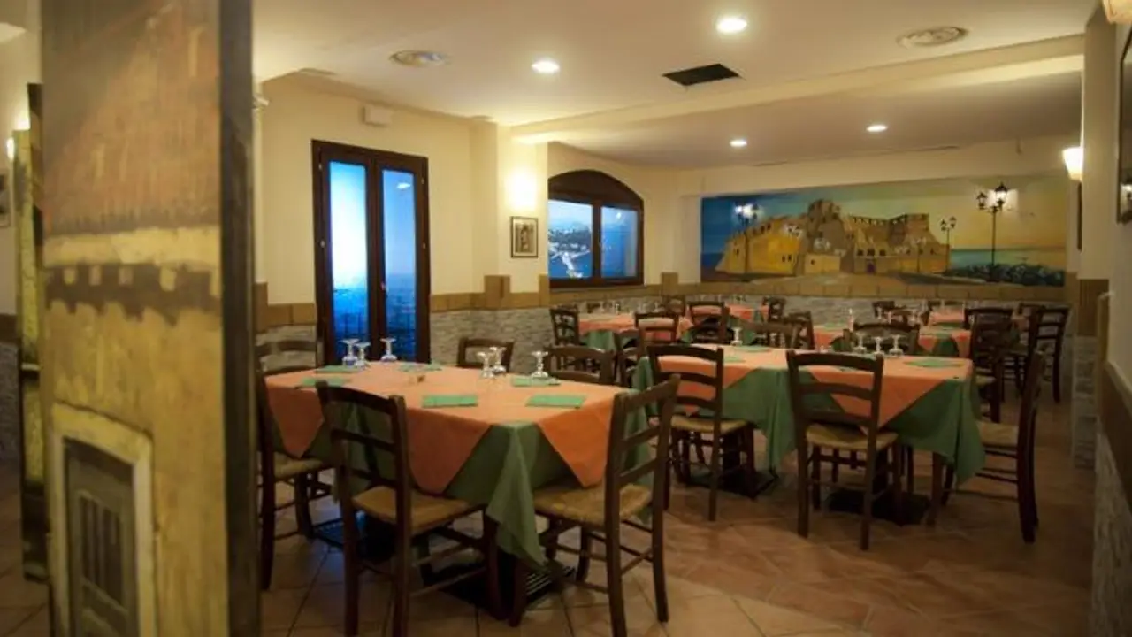 Trattoria Castel Nuovo, Naples, CM