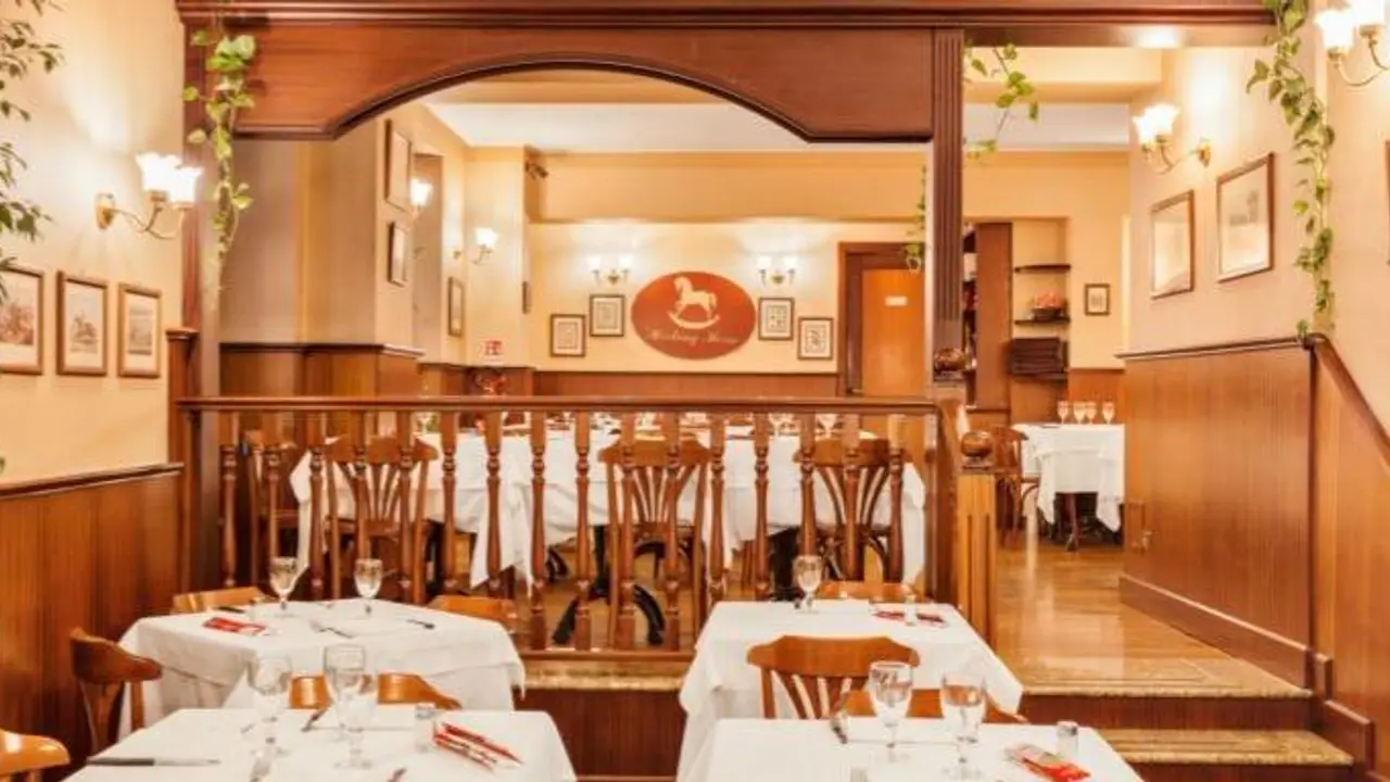Rocking Horse, Milan, LO
