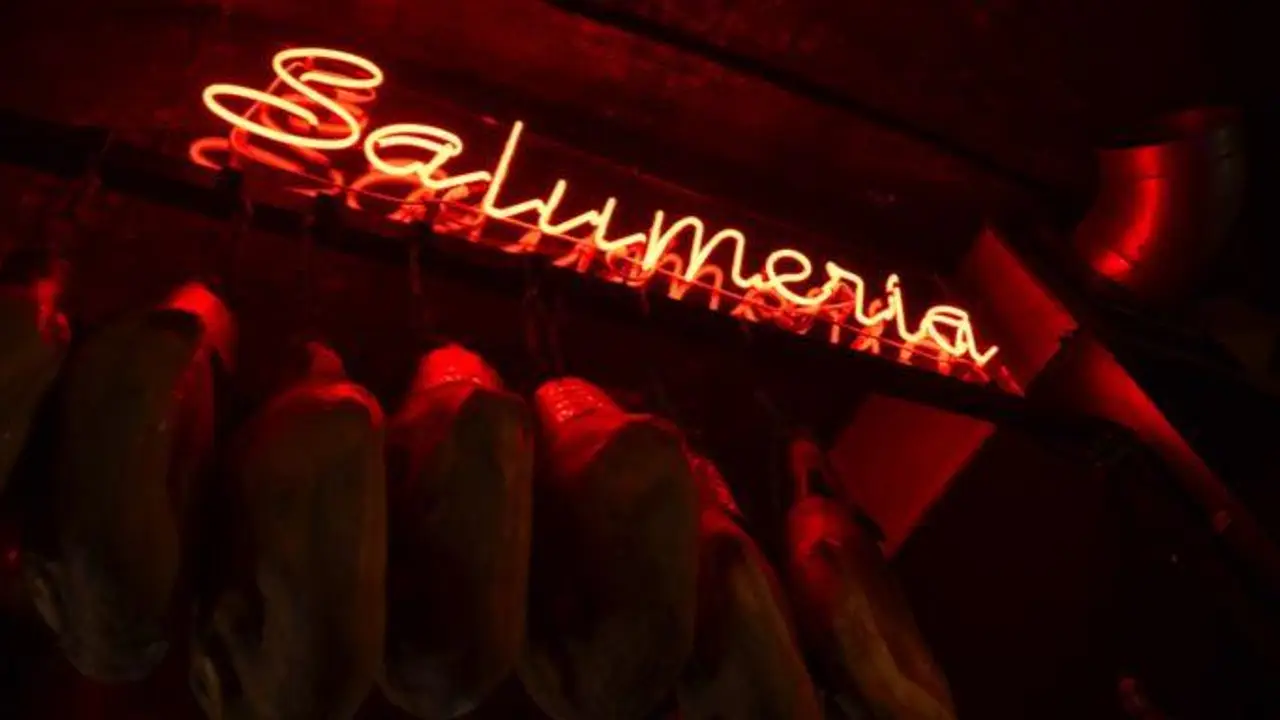 N'Ombra de Vin, Milan, LO