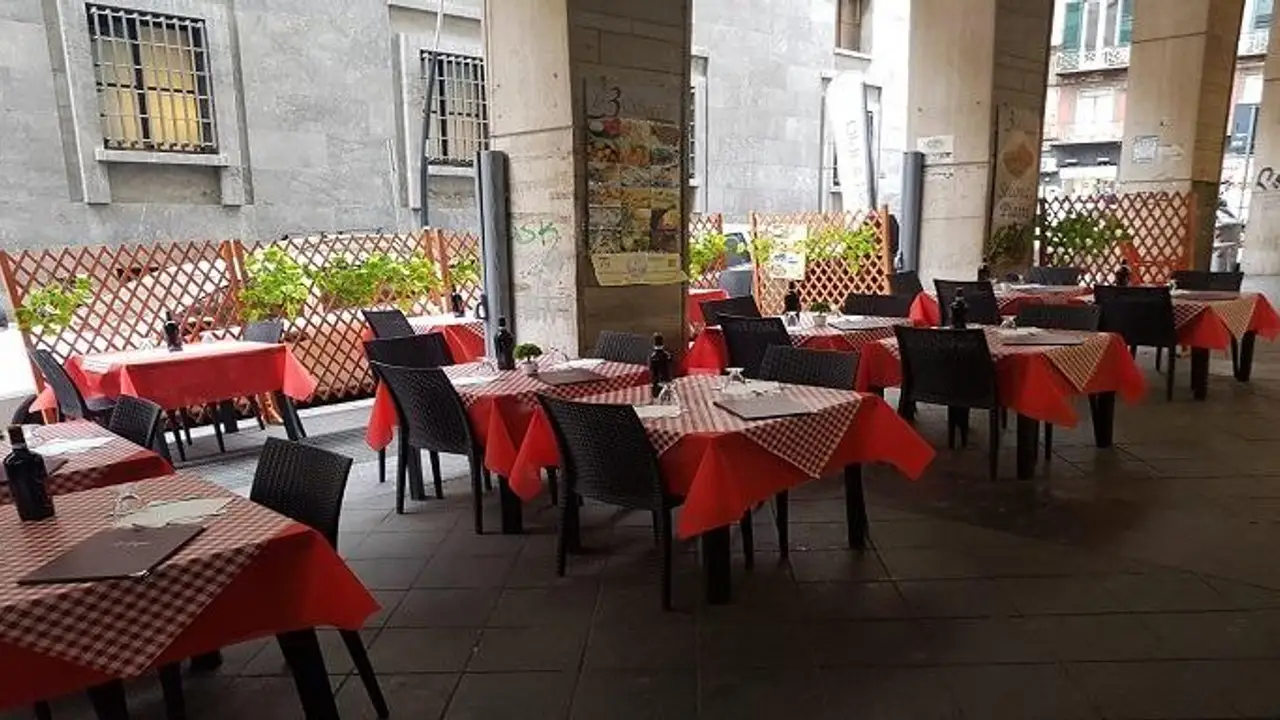 Pizzeria & Trattoria Le 3  Sorelle, Naples, CM