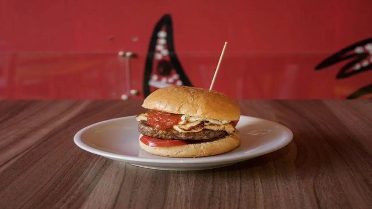 Burger Wave Roma, Rome, LA
